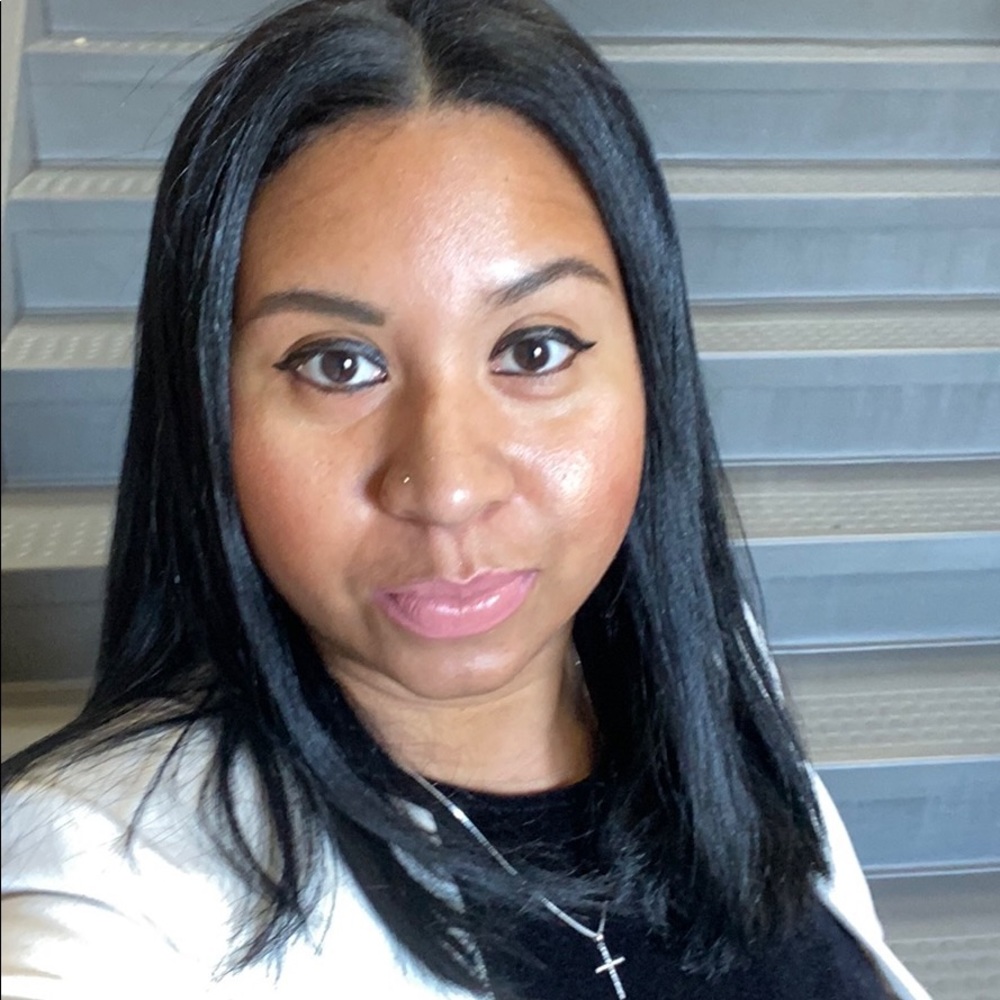 Meet your Posher, Marie yves